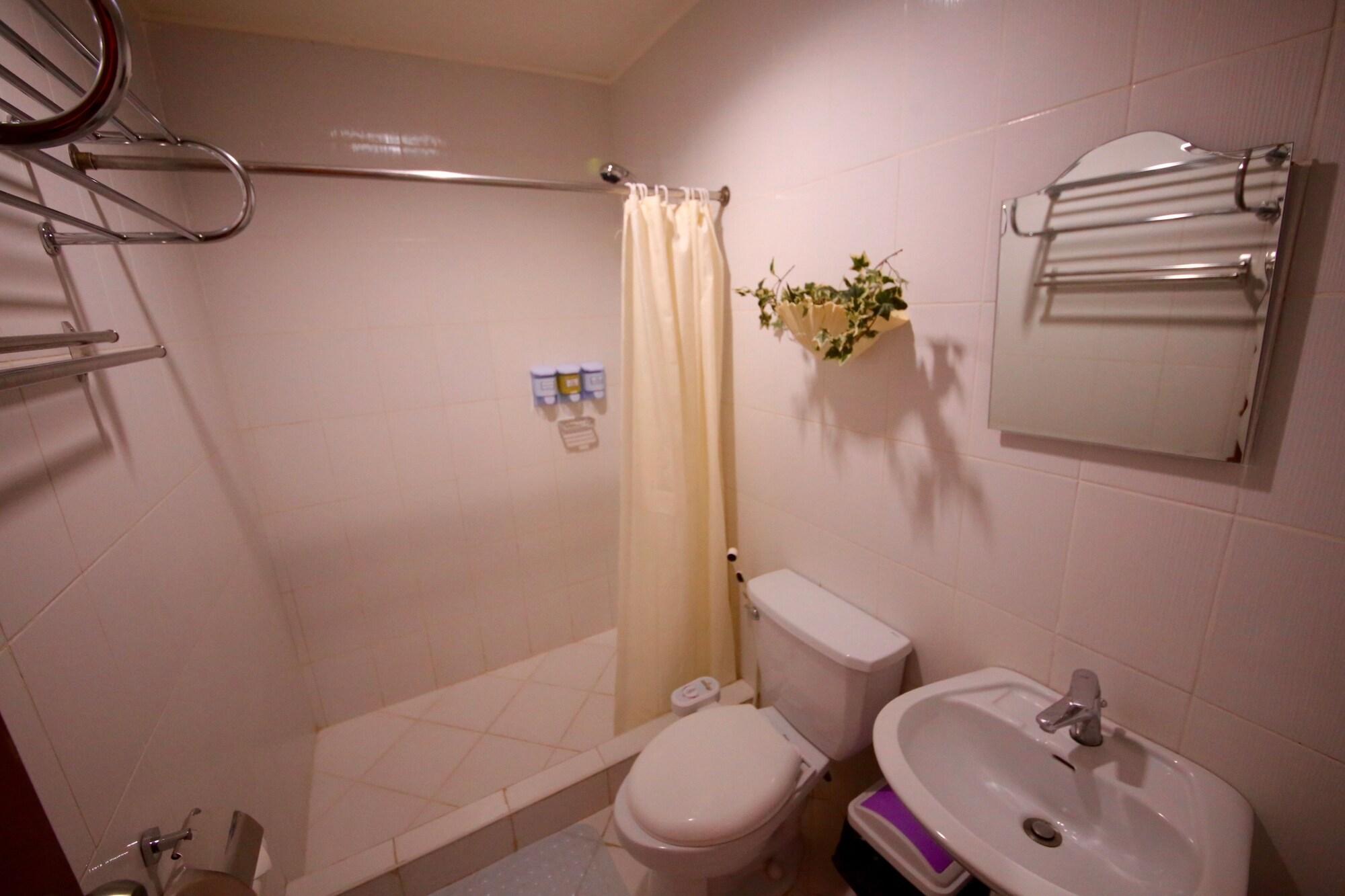 Dee Guesthouse White Sands Lapu-Lapu City Eksteriør bilde