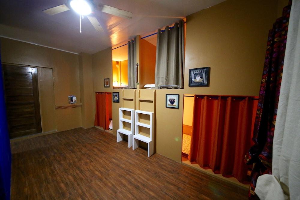 Dee Guesthouse White Sands Lapu-Lapu City Eksteriør bilde