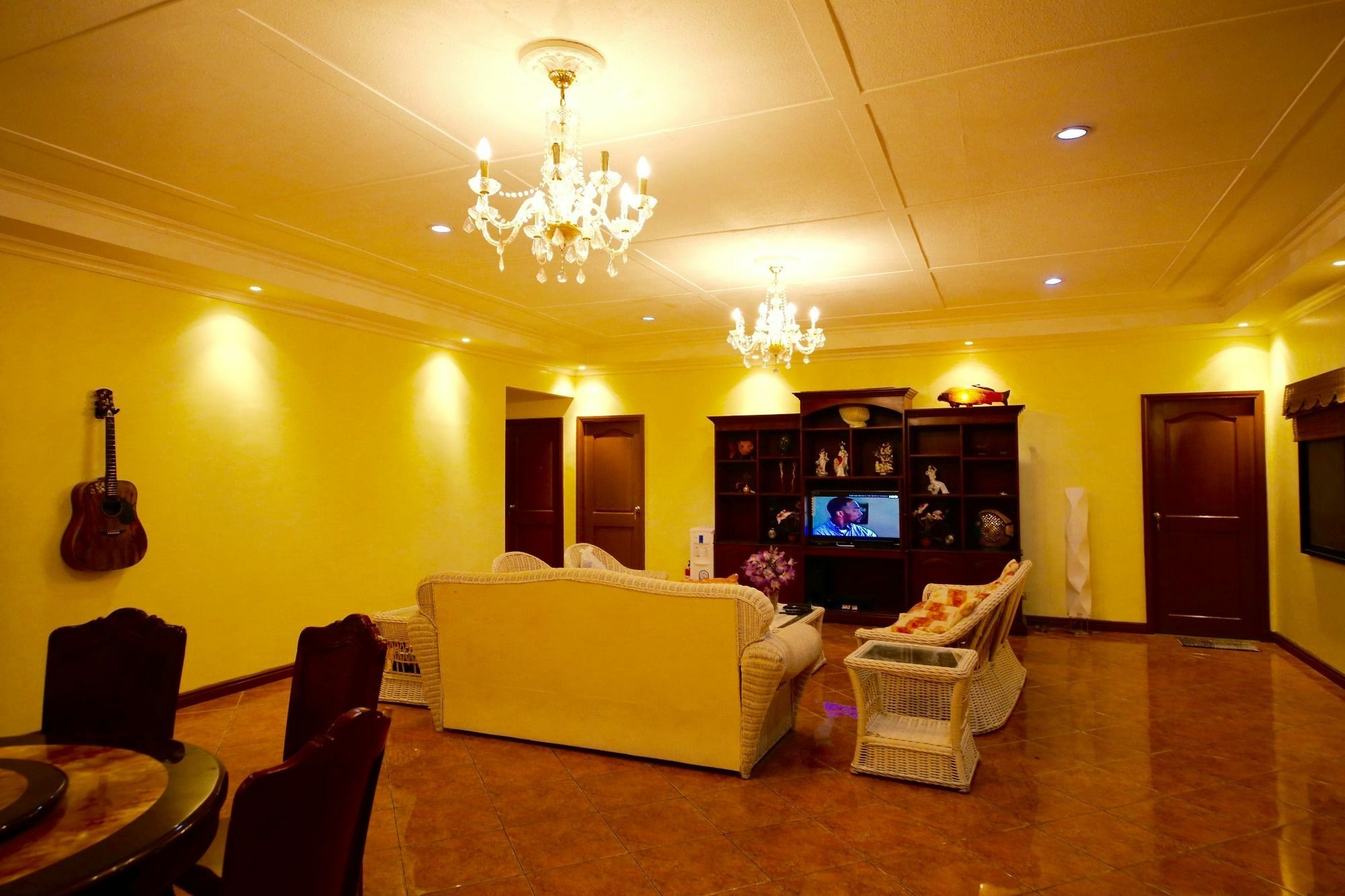 Dee Guesthouse White Sands Lapu-Lapu City Eksteriør bilde