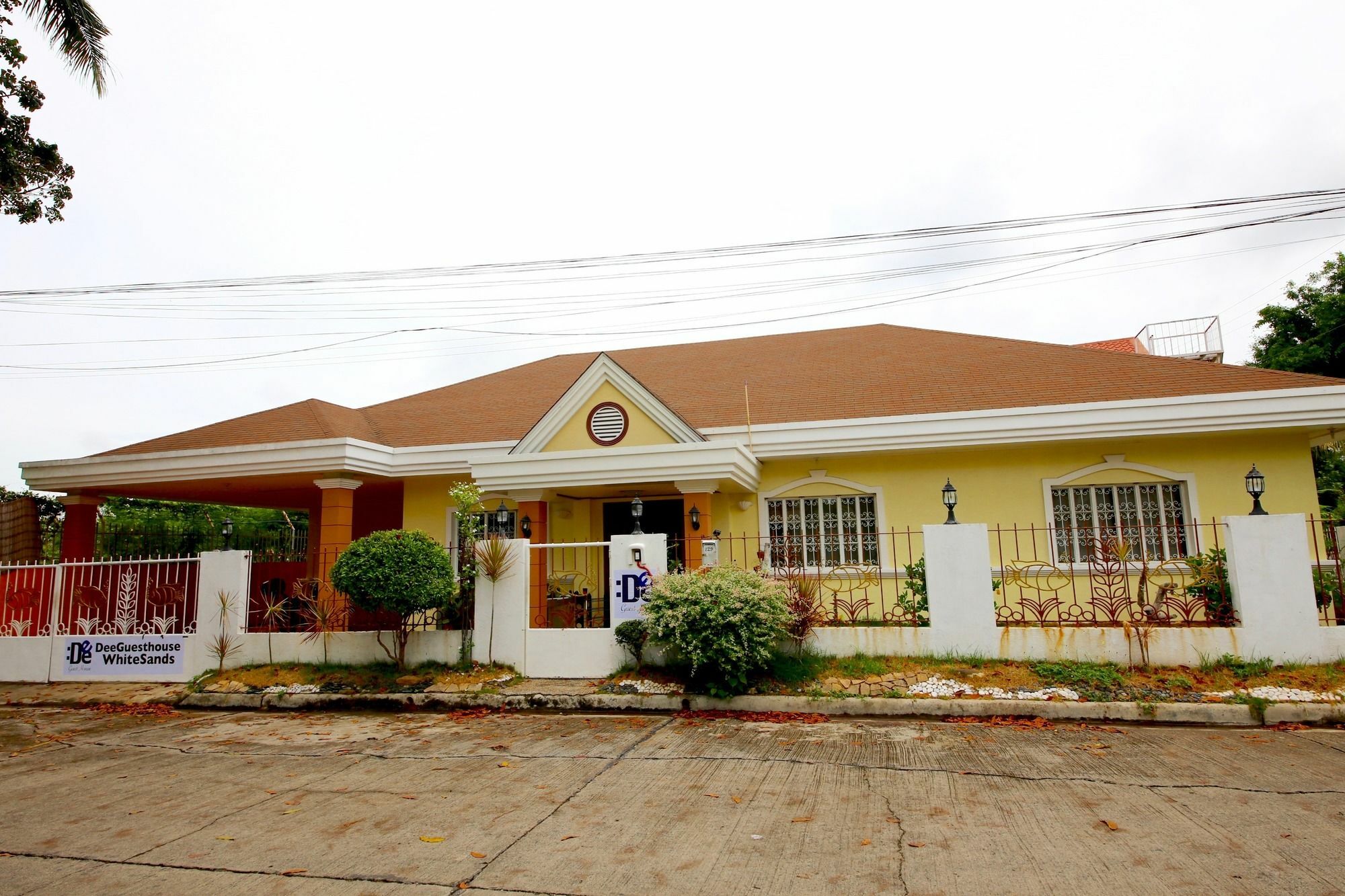 Dee Guesthouse White Sands Lapu-Lapu City Eksteriør bilde